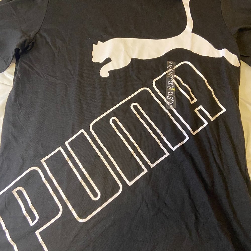 Puma Black and White T-Shirt in M